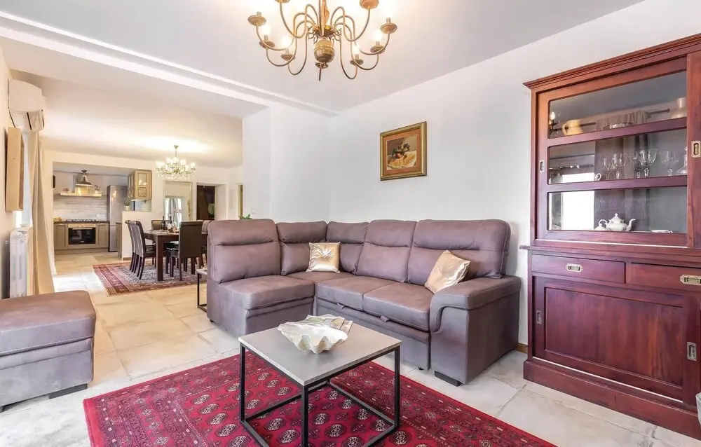 Awesome Home in Praputnjak With Wifi, Outdoor Swimming Pool and 4 Bedrooms