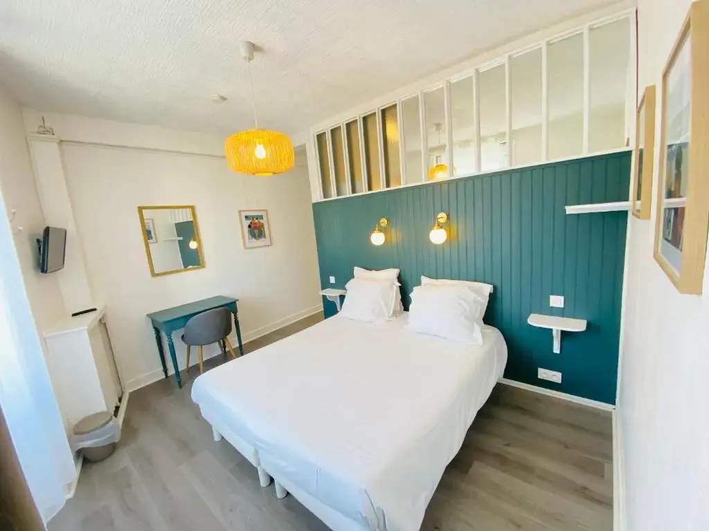 Standard Double room (full double bed)