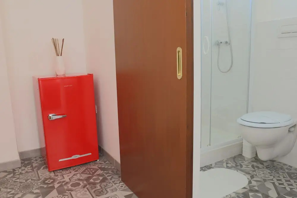 Comfort room