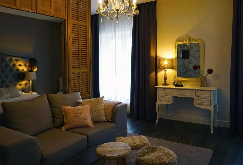 Deluxe Suite