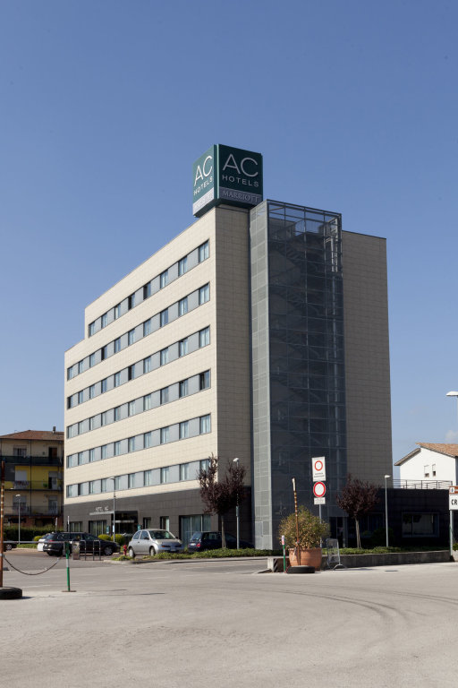 AC Hotel by Marriott Vicenza image