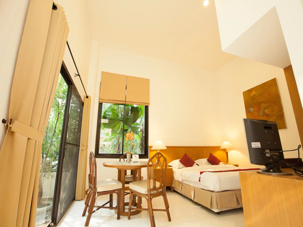 Nern Chalet Beachfront Hotel - Général