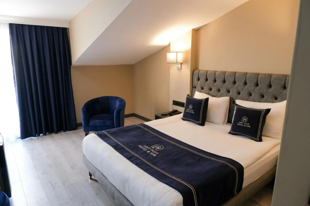 Loft Plus Hotel