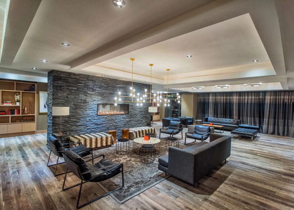 Sandman Signature Mississauga Hotel - фото 17