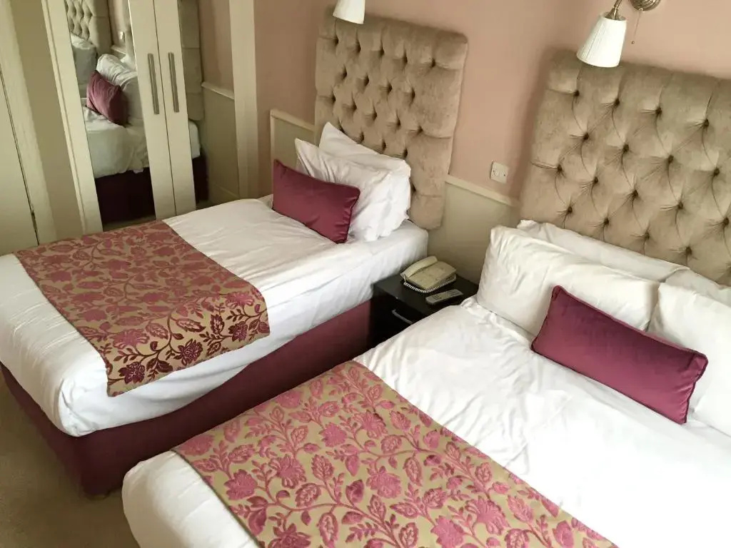Classic Triple room