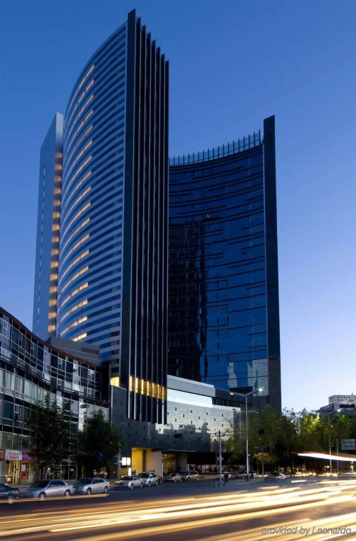 Plaza Suites