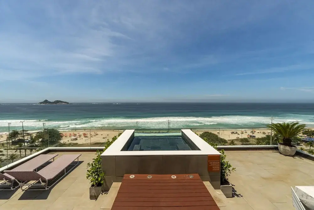 Beach & Waterfront