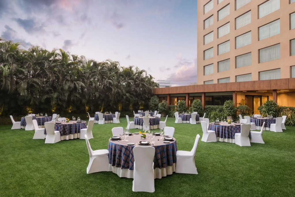 Courtyard by Marriott Mumbai International Airport - фото 19