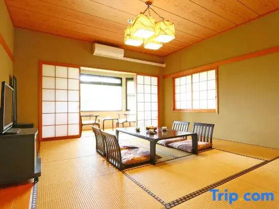 Standard room with mountain view