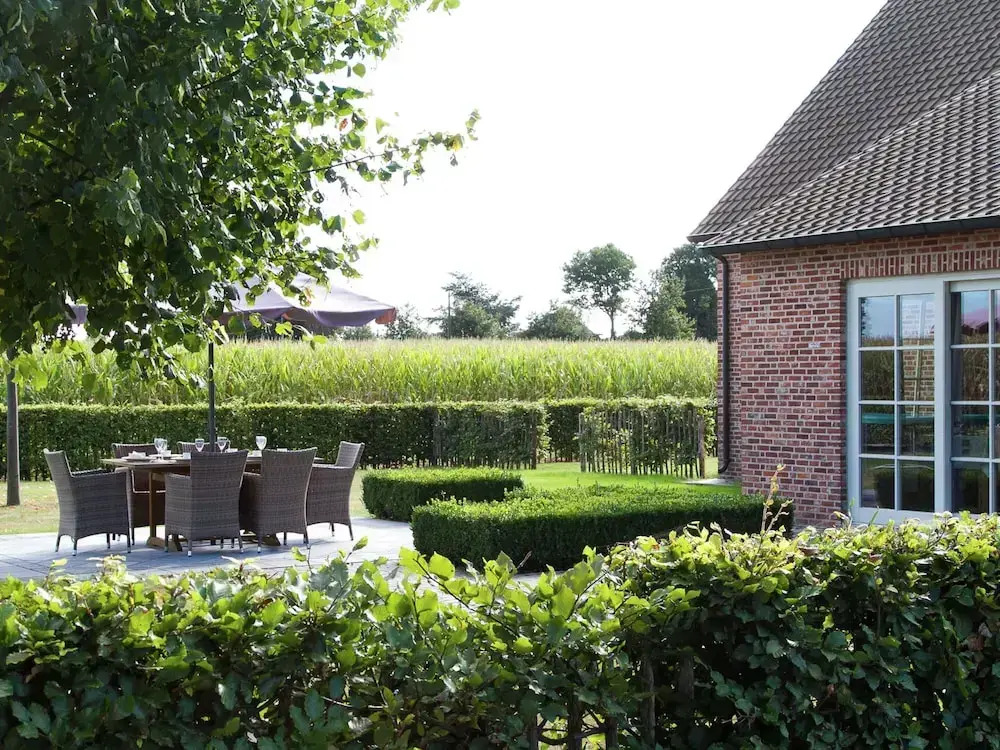 Peer Villa With Garden - фото 11