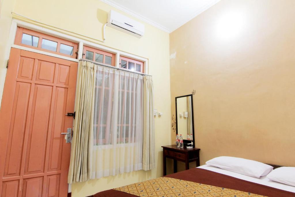 Двухместный номер Standard двуспальная кровать в Hotel Monica Jogja