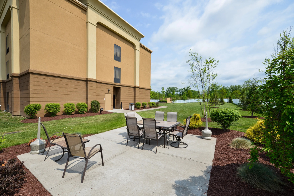 Hampton Inn Utica - фото 20