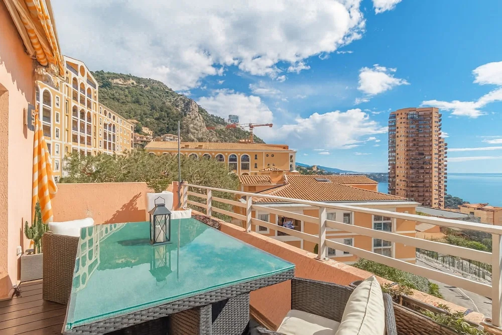 Stunning Renovated 1-bedroom Breathtaking View
