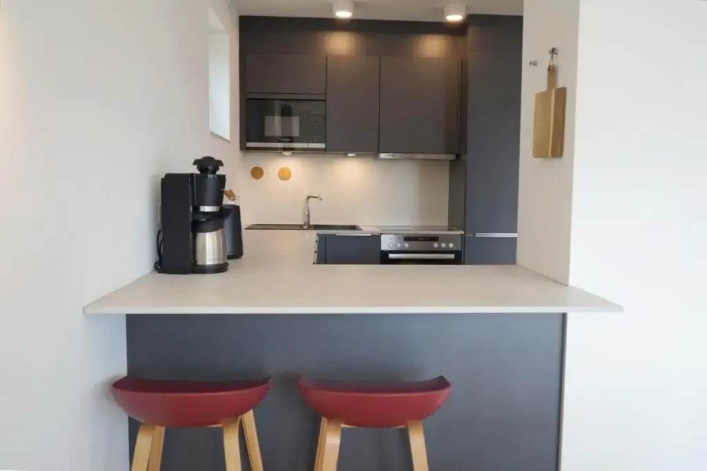 3 Bedrooms Apartment
