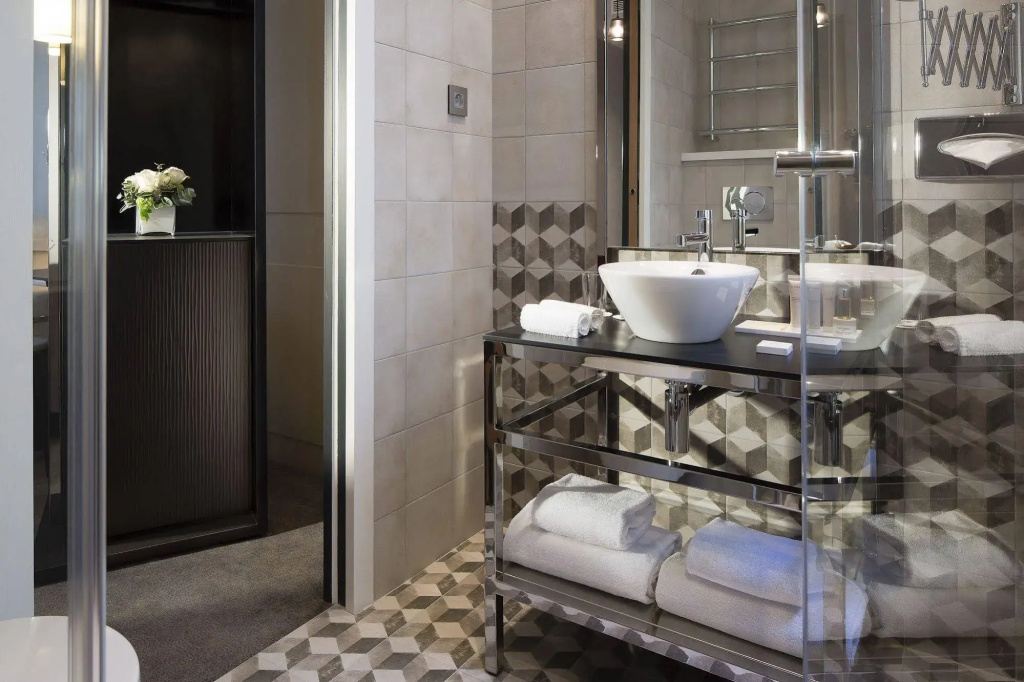 Hôtel Les Matins de Paris & Spa 17