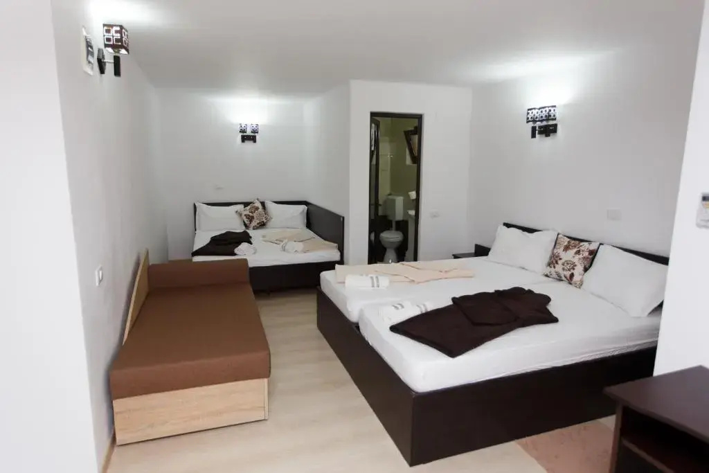 Standard Quadruple room with balcony