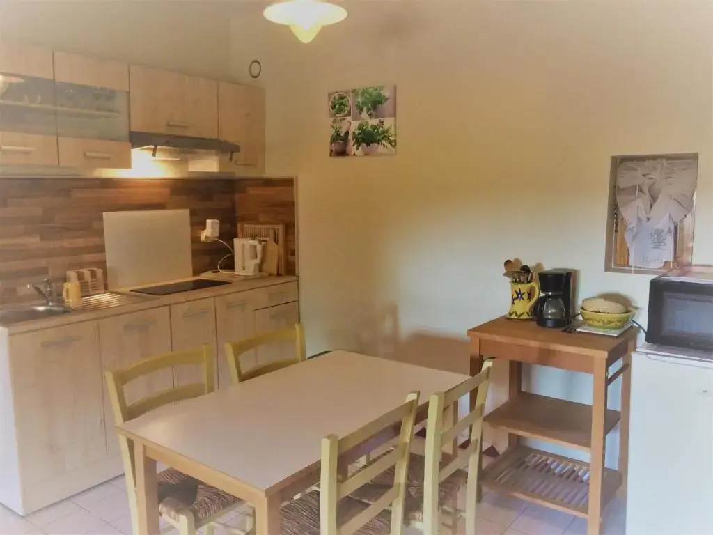 Standard Double room with garden view (twin beds)