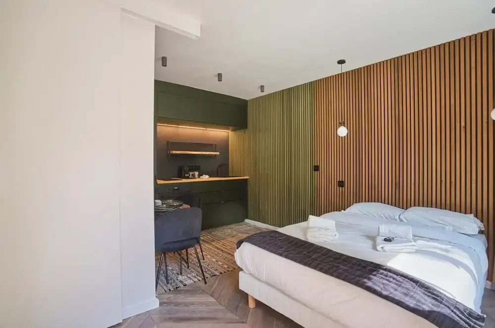 Voir la photo 3 — Superb Suite in Neuilly Porte Maillot
