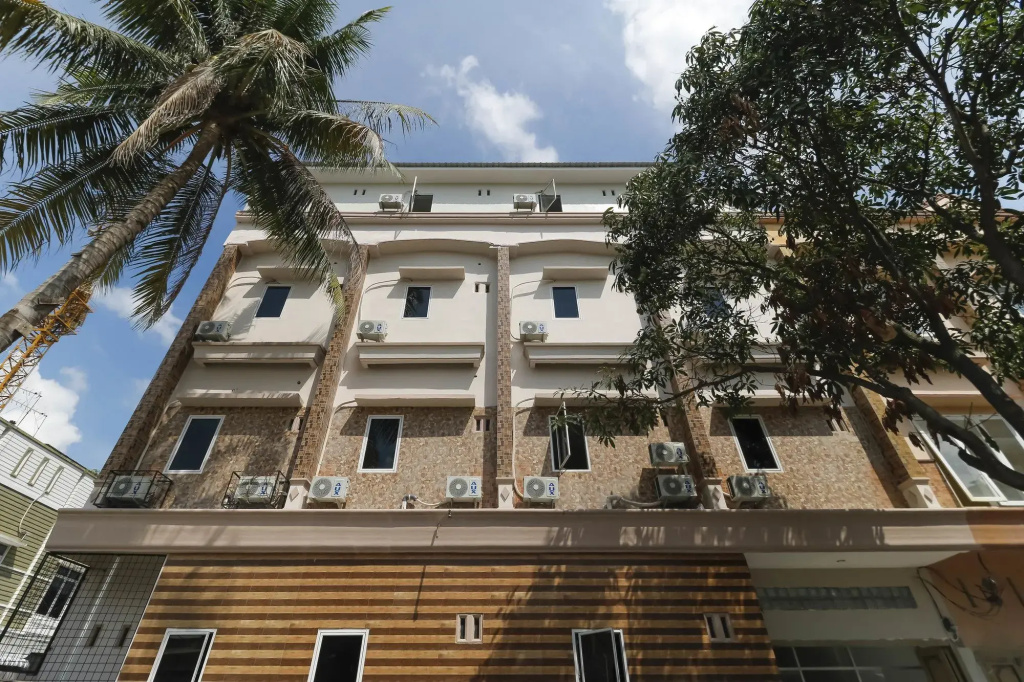 Royal Home Guesthouse by RedDoorz