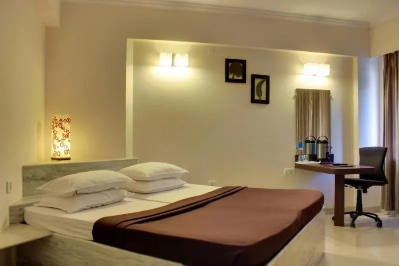 Deluxe Double room (full double bed)