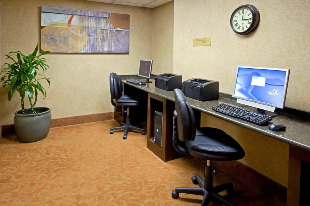 Holiday Inn & Suites Parsippany Fairfield by IHG - Général