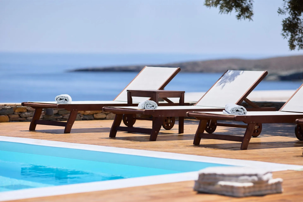 Beach & Waterfront
