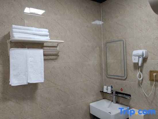 Youju Hotel in Tahe