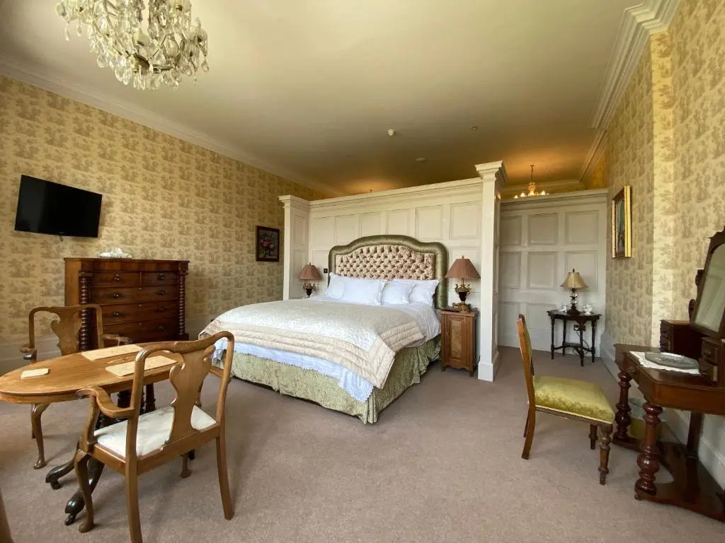 1 Bedroom Suite