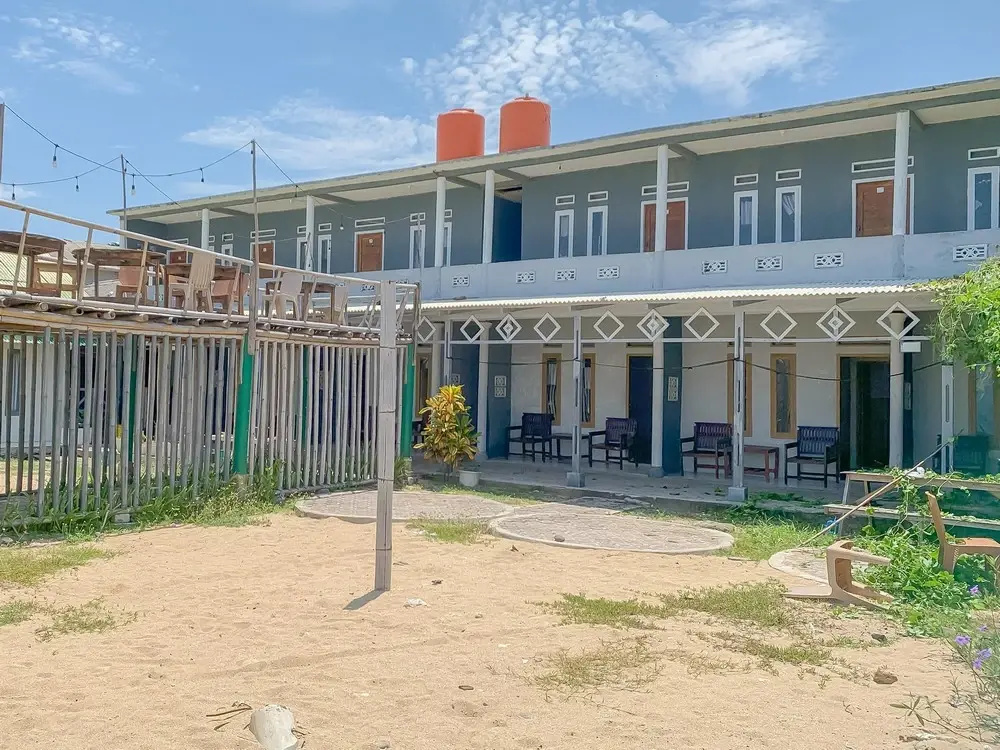 Penginapan Diar near Pantai Santolo