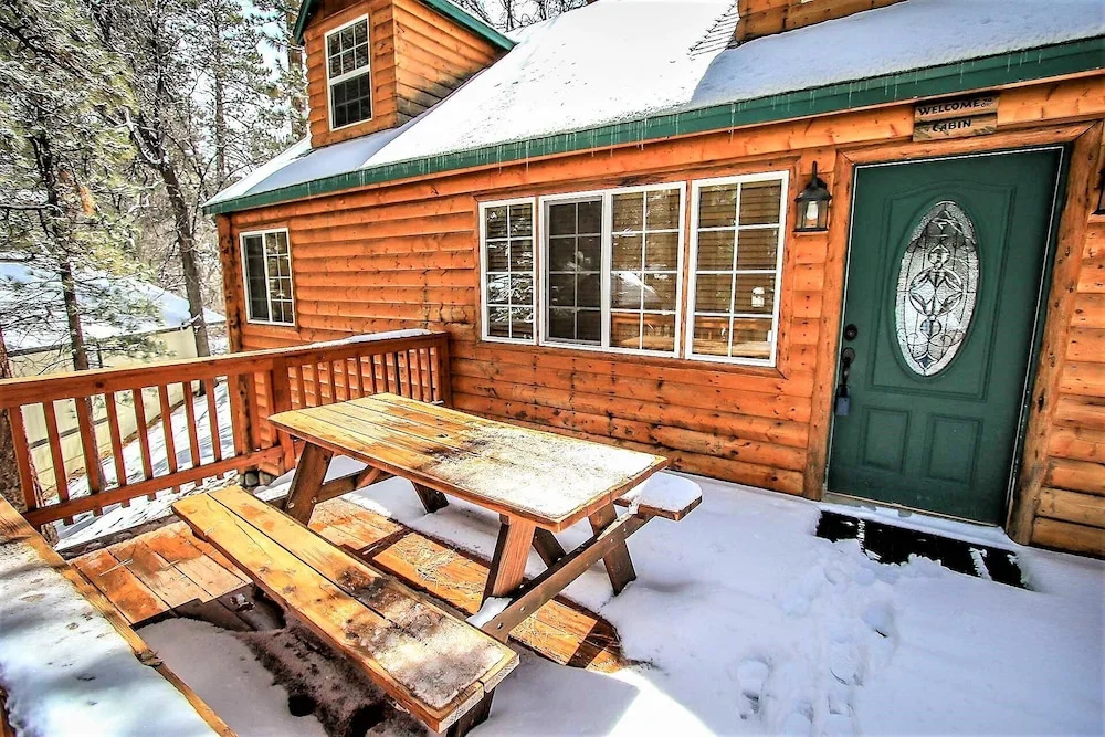 Nine Pines Lodge by Big Bear Vacations