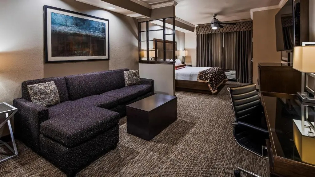 Best Western Premier Crown Chase Inn & Suites - Chambres