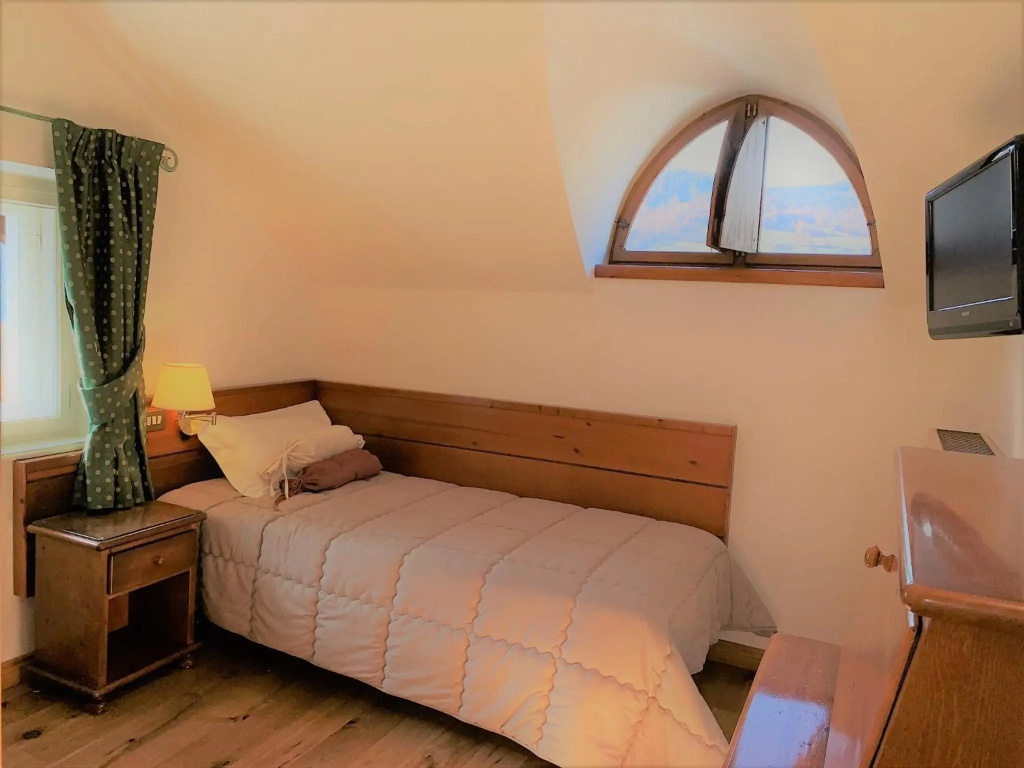 Hotel Serena — 4