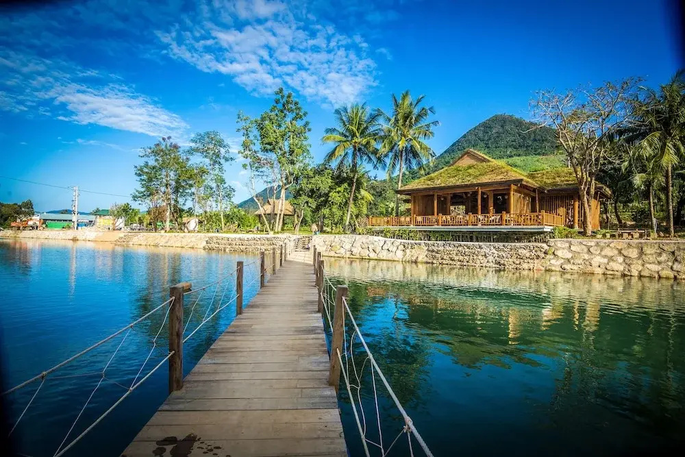 Beach & Waterfront