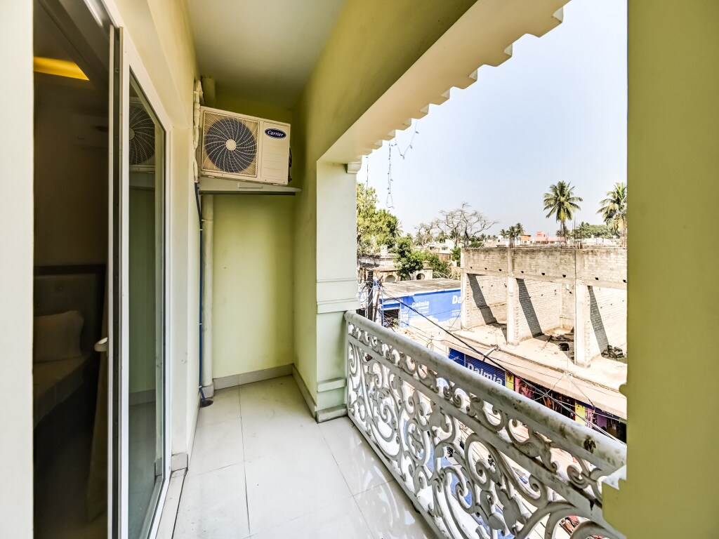 Номер Deluxe в Capital O 86823 Hotel Subhadarsan