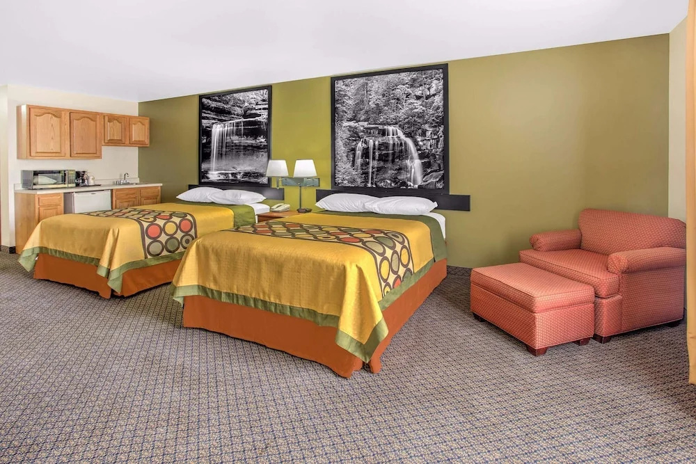 Quadruple Suite