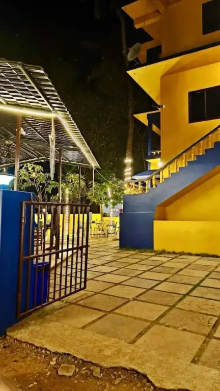 Karma Stays Hostel Morjim