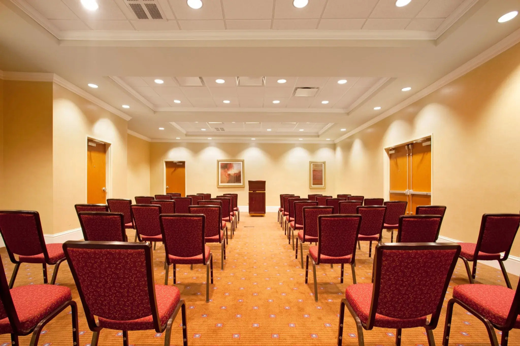Holiday Inn Aurora North - Naperville by IHG - Général