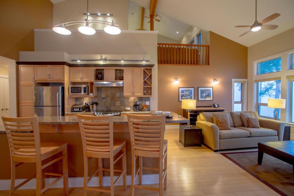 Painted Boat Resort Spa & Marina by null