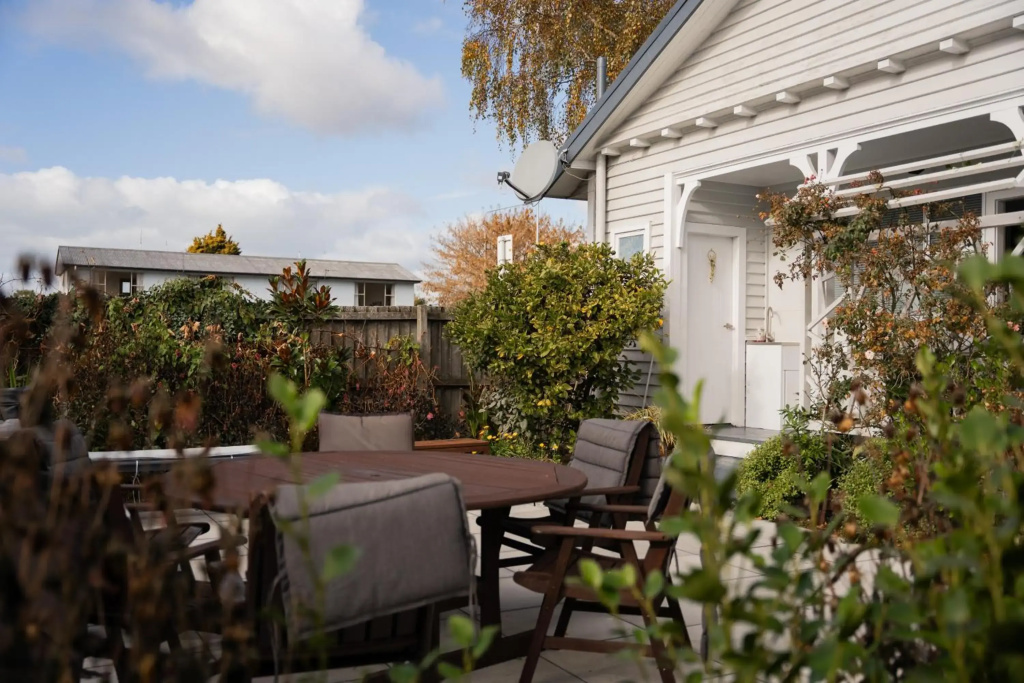 Charming 1920s Villa on Bealey Ave