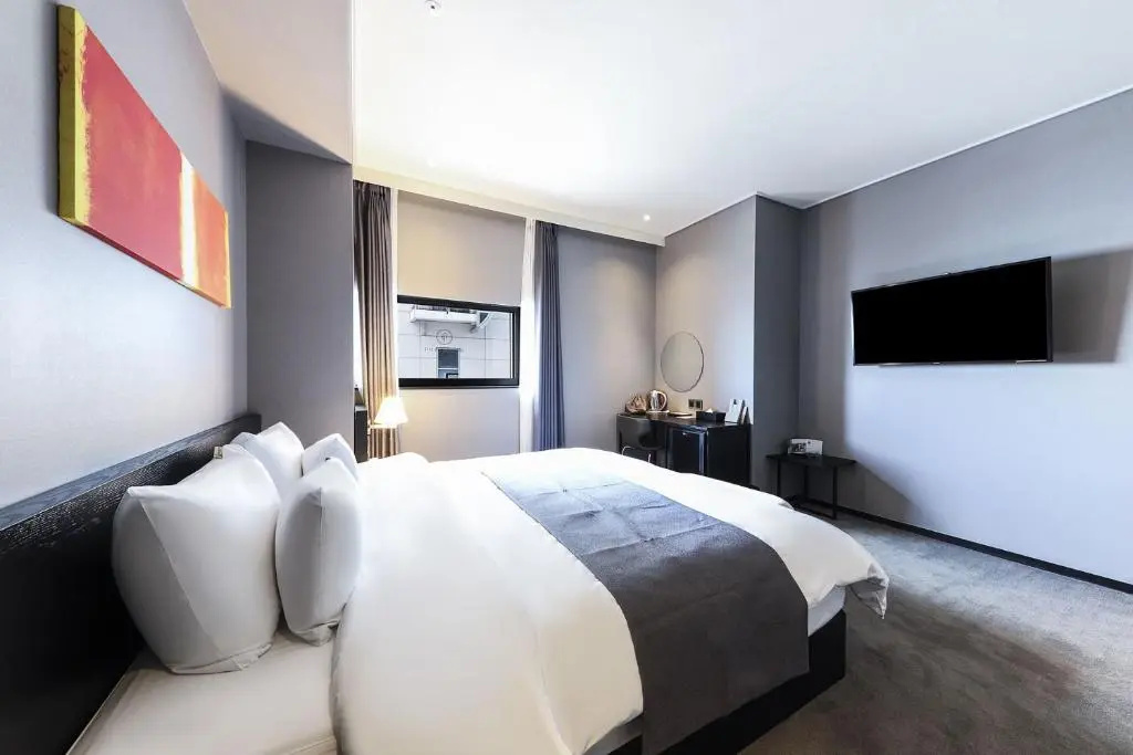 Standard Double room (full double bed)