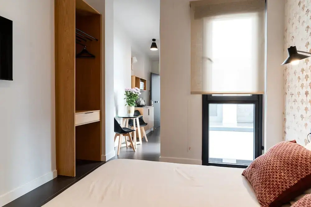 Premium Double room with courtyard view (full double bed)