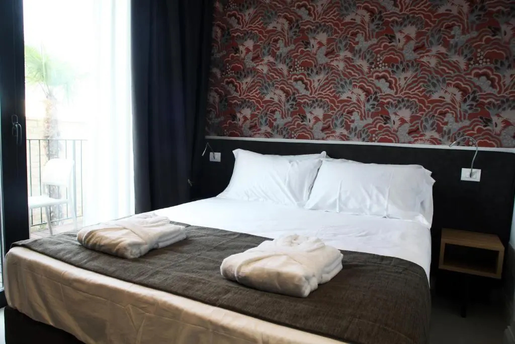 Standard Double room with balcony (full double bed)