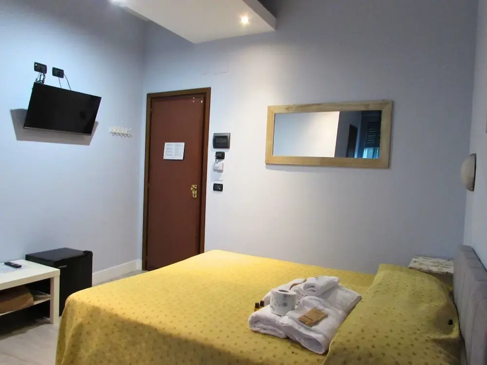 Economy room