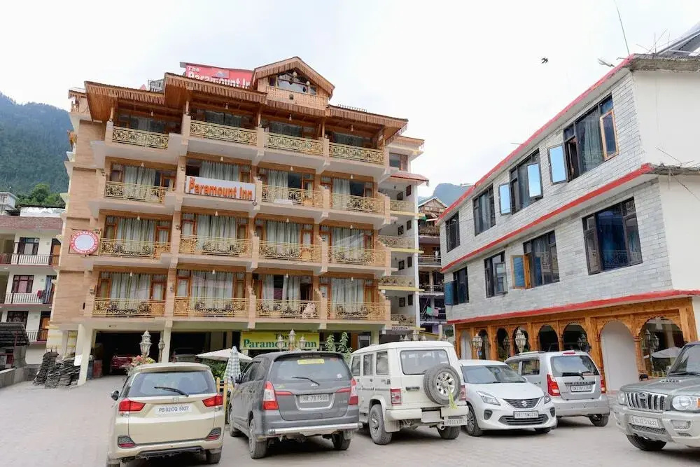 The Paramount Inn by OYO Rooms