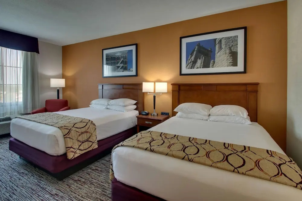 Drury Inn & Suites Findlay - Chambres