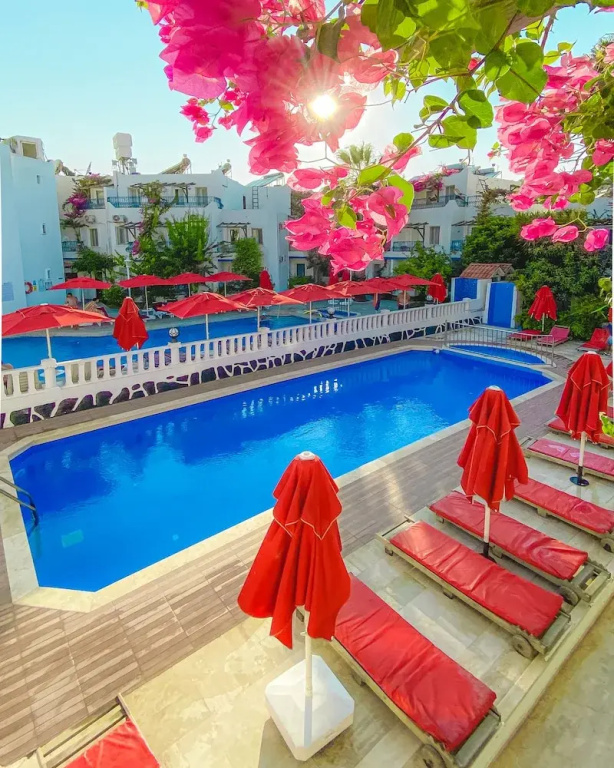 1 Bedroom Standard room with balcony and with view