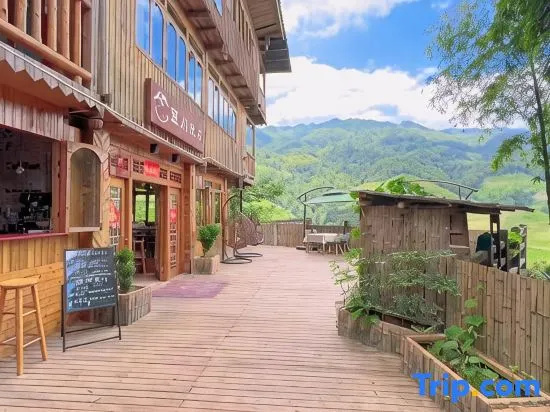 Longsheng Longji Wangchuan Homestay (Longji Jinkeng Hongyao Terrace Observation Deck)