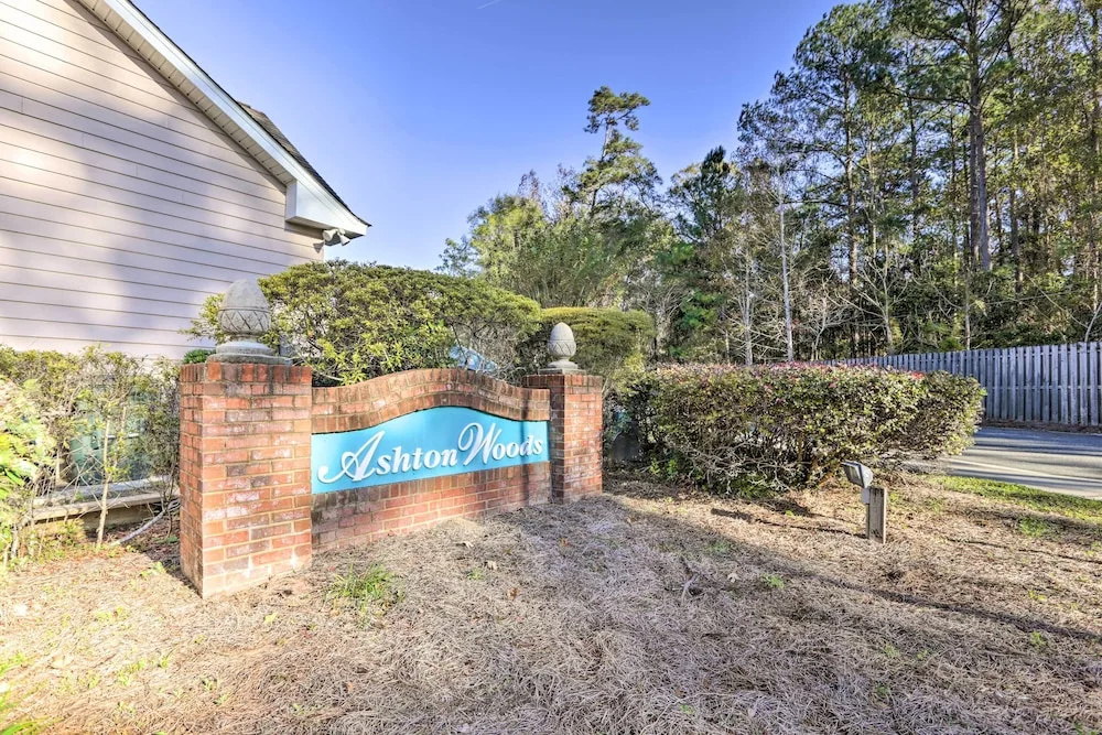 'sassy Tallahassee' Home, 5 Mi to Downtown!