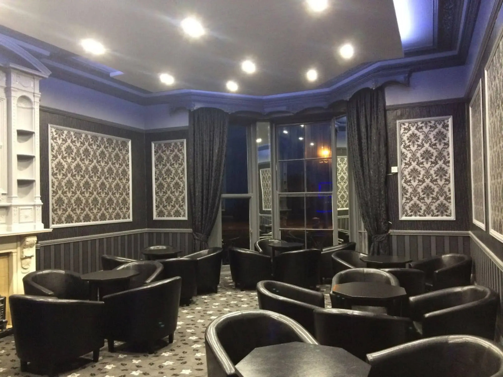 The Carlton Hotel - Général