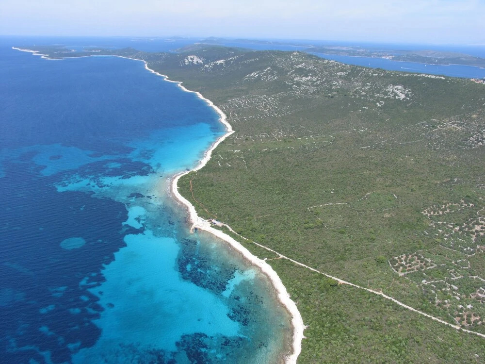 Beach & Waterfront